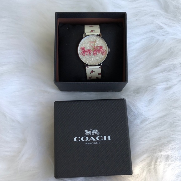 Sold 🛑🛑Coach women’s perry watch 36mm - Picture 5 of 8